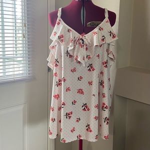 Lily Morgan women half white with red flowers sleeveless top. Size 3X. Used